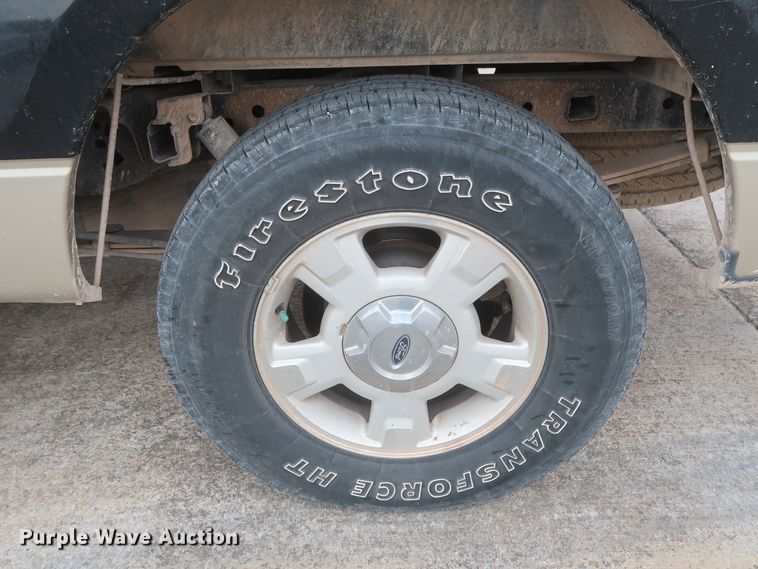 image for item HW9061 2009 Ford F150 XLT  SuperCrew pickup truck