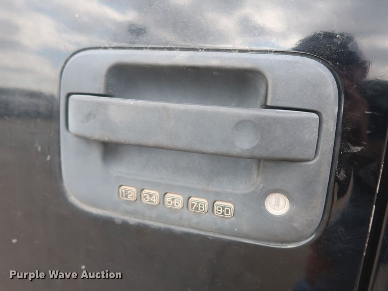 image for item HW9061 2009 Ford F150 XLT  SuperCrew pickup truck