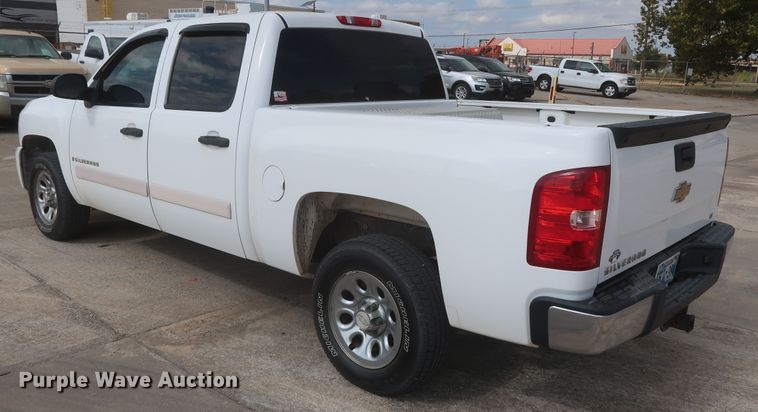 image for item HW9062 2007 Chevrolet Silverado 1500 LT  Crew Cab pickup truck