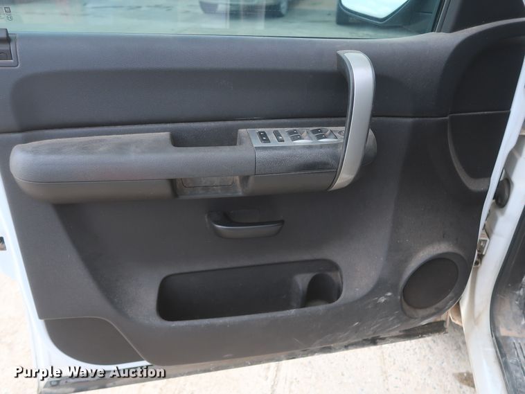 image for item HW9062 2007 Chevrolet Silverado 1500 LT  Crew Cab pickup truck