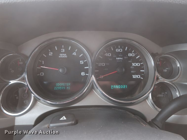 image for item HW9062 2007 Chevrolet Silverado 1500 LT  Crew Cab pickup truck