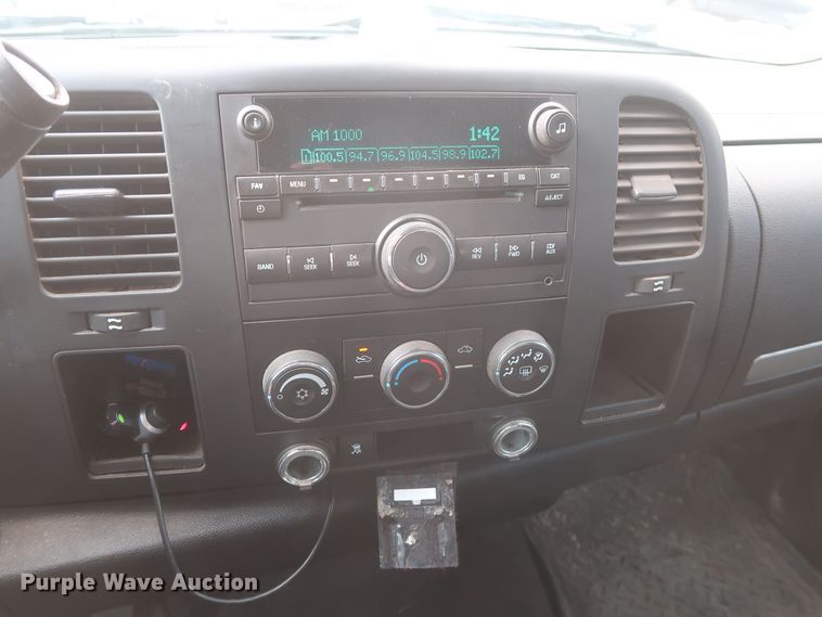 image for item HW9062 2007 Chevrolet Silverado 1500 LT  Crew Cab pickup truck