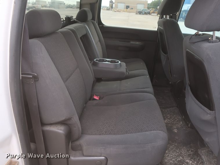 image for item HW9062 2007 Chevrolet Silverado 1500 LT  Crew Cab pickup truck