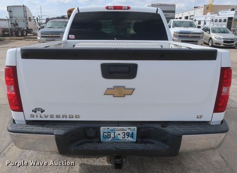 image for item HW9062 2007 Chevrolet Silverado 1500 LT  Crew Cab pickup truck