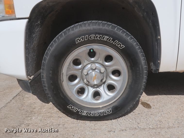 image for item HW9062 2007 Chevrolet Silverado 1500 LT  Crew Cab pickup truck