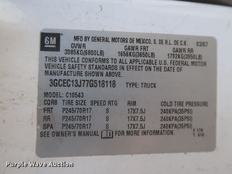 image for item HW9062 2007 Chevrolet Silverado 1500 LT  Crew Cab pickup truck