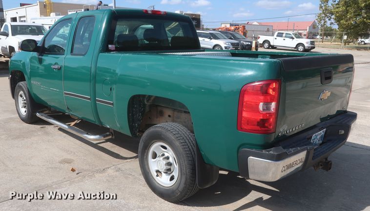 image for item HW9063 2009 Chevrolet Silverado 2500HD  Ext. Cab pickup truck