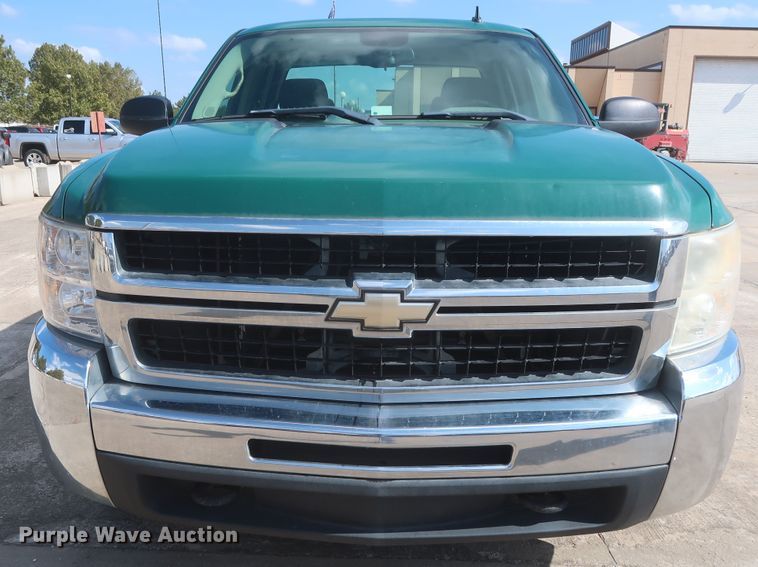 image for item HW9063 2009 Chevrolet Silverado 2500HD  Ext. Cab pickup truck