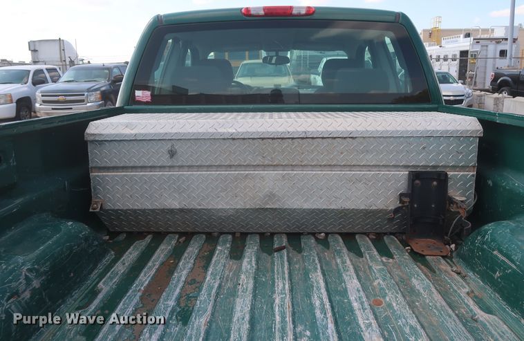 image for item HW9063 2009 Chevrolet Silverado 2500HD  Ext. Cab pickup truck