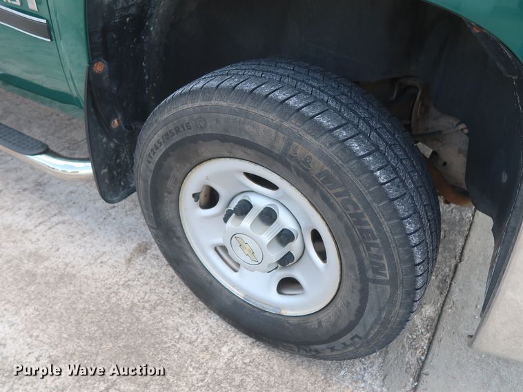 image for item HW9063 2009 Chevrolet Silverado 2500HD  Ext. Cab pickup truck