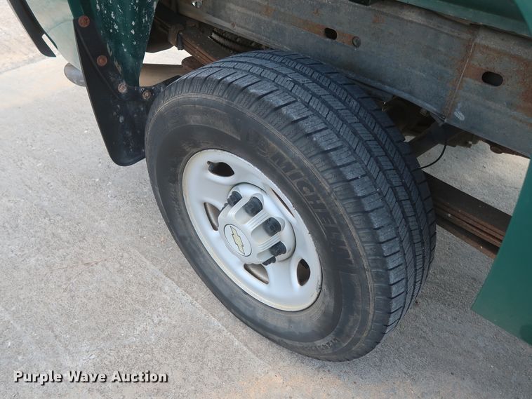 image for item HW9063 2009 Chevrolet Silverado 2500HD  Ext. Cab pickup truck