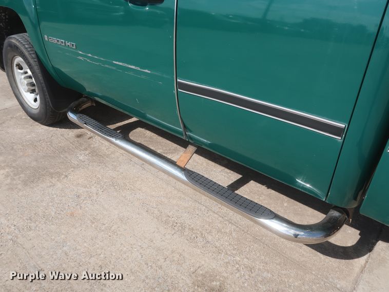 image for item HW9063 2009 Chevrolet Silverado 2500HD  Ext. Cab pickup truck