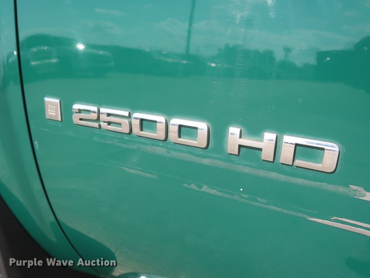 image for item HW9063 2009 Chevrolet Silverado 2500HD  Ext. Cab pickup truck