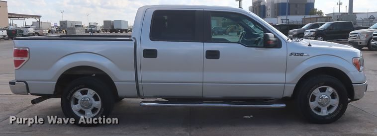 image for item HW9064 2013 Ford F150 XLT  SuperCrew pickup truck