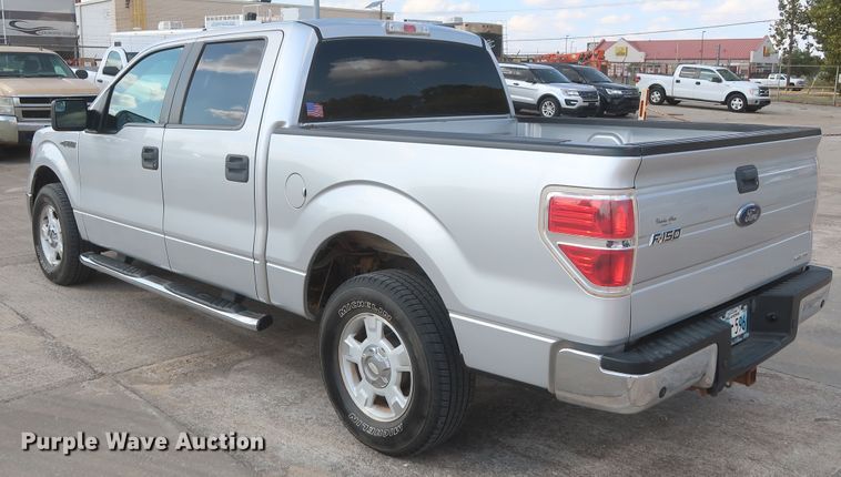 image for item HW9064 2013 Ford F150 XLT  SuperCrew pickup truck