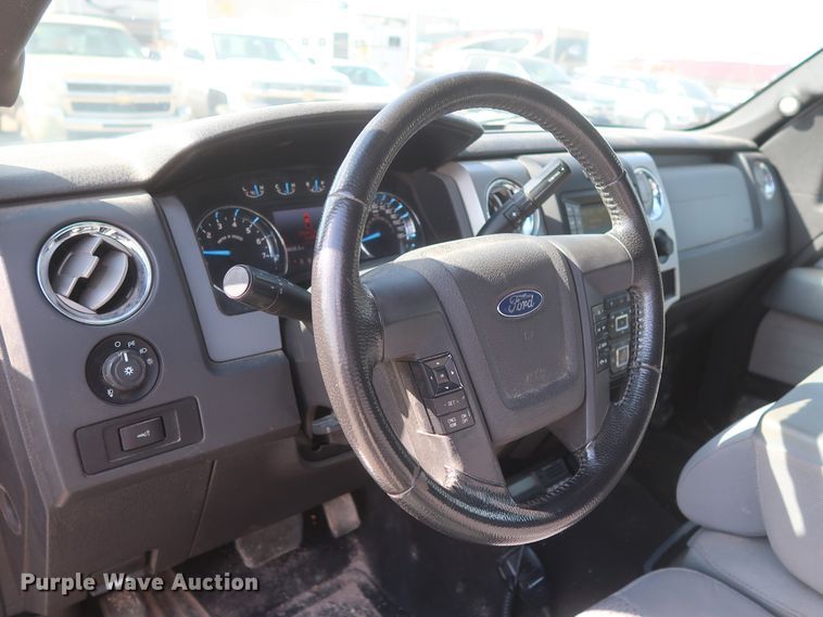 image for item HW9064 2013 Ford F150 XLT  SuperCrew pickup truck