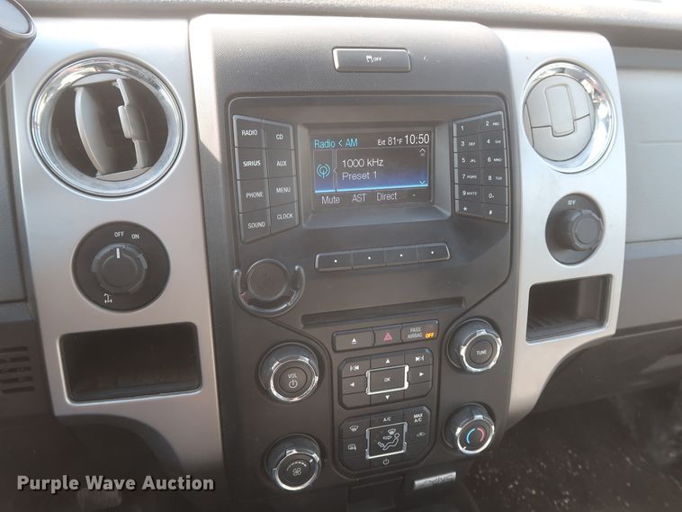 image for item HW9064 2013 Ford F150 XLT  SuperCrew pickup truck