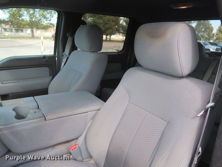 image for item HW9064 2013 Ford F150 XLT  SuperCrew pickup truck