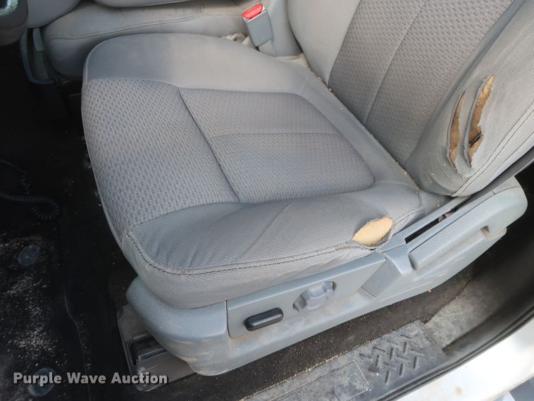 image for item HW9064 2013 Ford F150 XLT  SuperCrew pickup truck