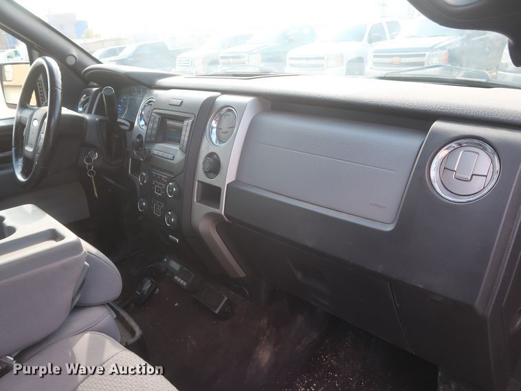 image for item HW9064 2013 Ford F150 XLT  SuperCrew pickup truck