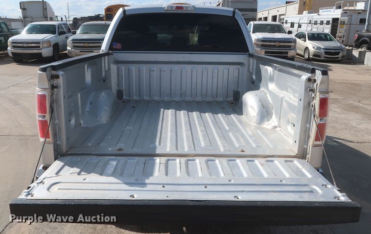 image for item HW9064 2013 Ford F150 XLT  SuperCrew pickup truck