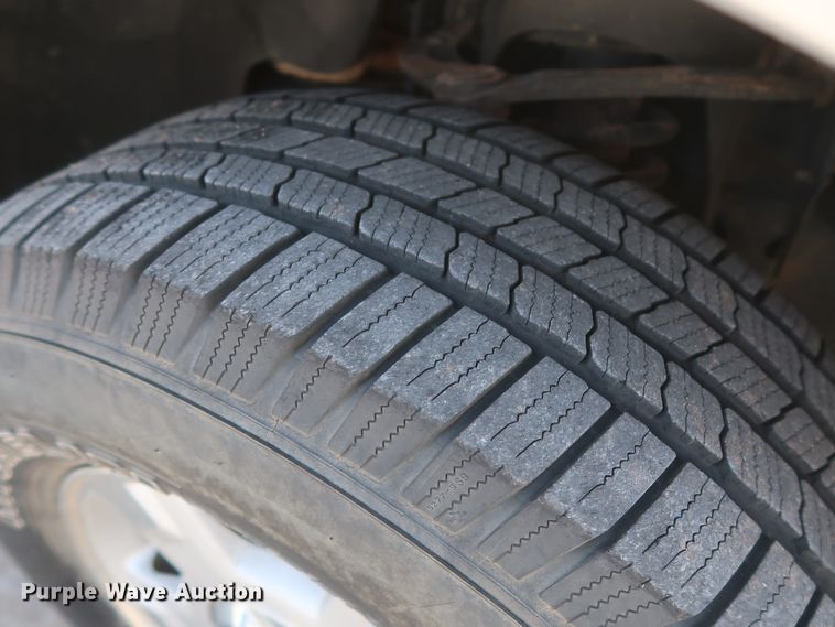 image for item HW9064 2013 Ford F150 XLT  SuperCrew pickup truck