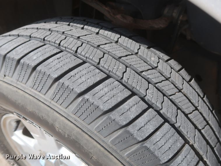 image for item HW9064 2013 Ford F150 XLT  SuperCrew pickup truck