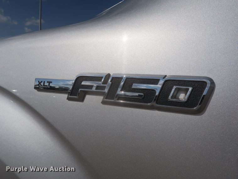 image for item HW9064 2013 Ford F150 XLT  SuperCrew pickup truck