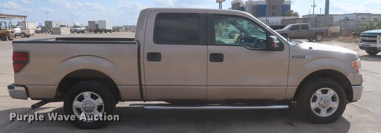 image for item HW9065 2011 Ford F150 XLT  SuperCrew pickup truck