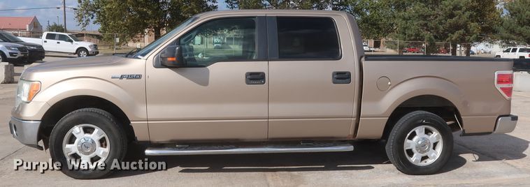 image for item HW9065 2011 Ford F150 XLT  SuperCrew pickup truck