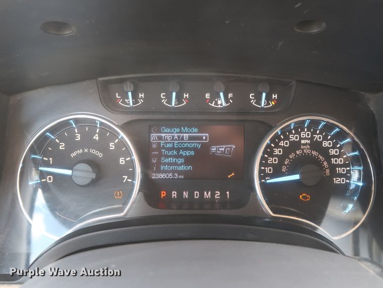 image for item HW9065 2011 Ford F150 XLT  SuperCrew pickup truck