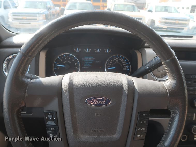 image for item HW9065 2011 Ford F150 XLT  SuperCrew pickup truck