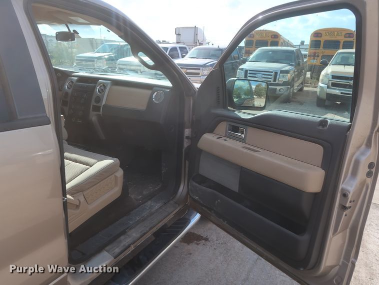 image for item HW9065 2011 Ford F150 XLT  SuperCrew pickup truck