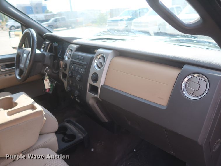 image for item HW9065 2011 Ford F150 XLT  SuperCrew pickup truck