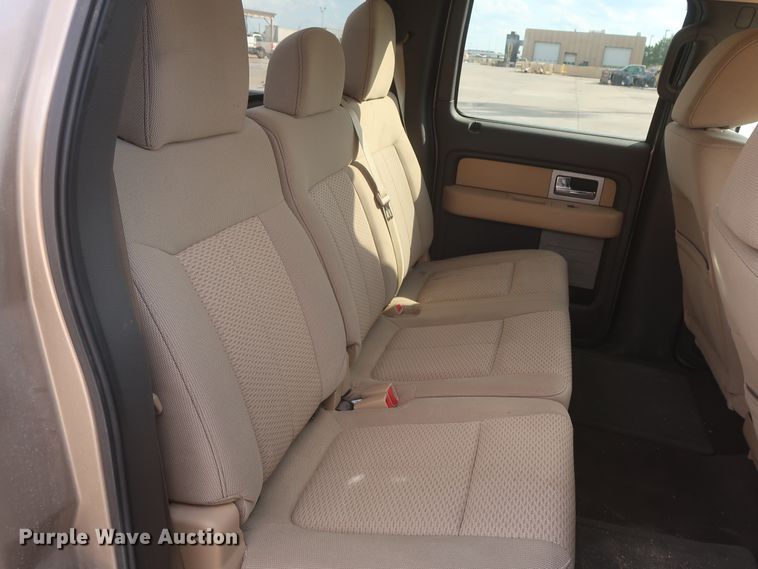 image for item HW9065 2011 Ford F150 XLT  SuperCrew pickup truck