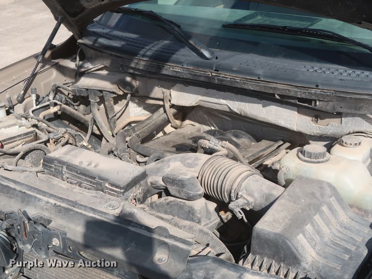 image for item HW9065 2011 Ford F150 XLT  SuperCrew pickup truck