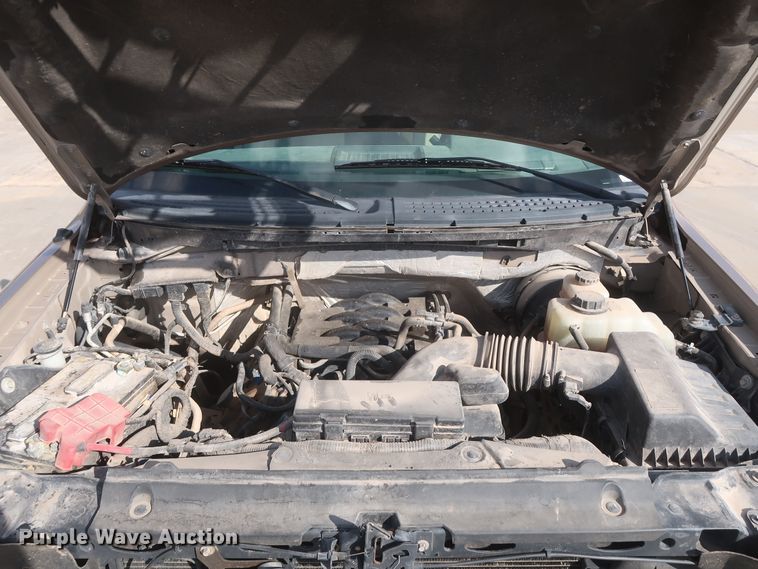 image for item HW9065 2011 Ford F150 XLT  SuperCrew pickup truck