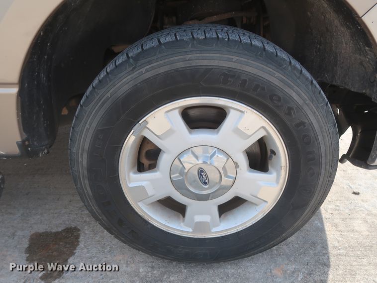 image for item HW9065 2011 Ford F150 XLT  SuperCrew pickup truck