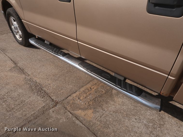 image for item HW9065 2011 Ford F150 XLT  SuperCrew pickup truck