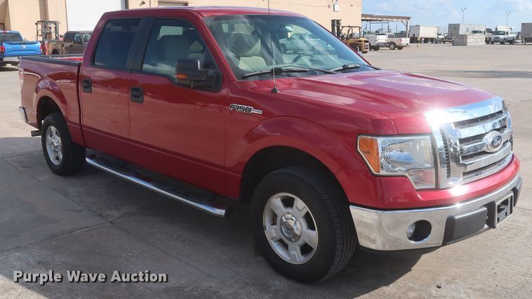 image for item HW9066 2012 Ford F150 XLT  SuperCrew pickup truck