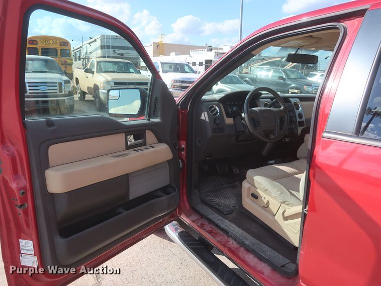 image for item HW9066 2012 Ford F150 XLT  SuperCrew pickup truck