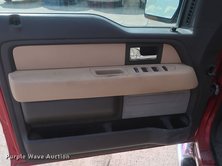 image for item HW9066 2012 Ford F150 XLT  SuperCrew pickup truck