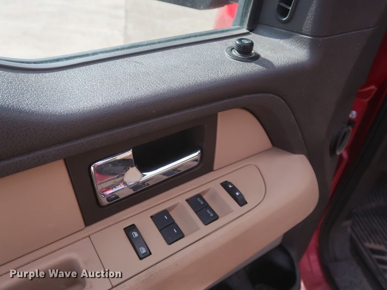 image for item HW9066 2012 Ford F150 XLT  SuperCrew pickup truck