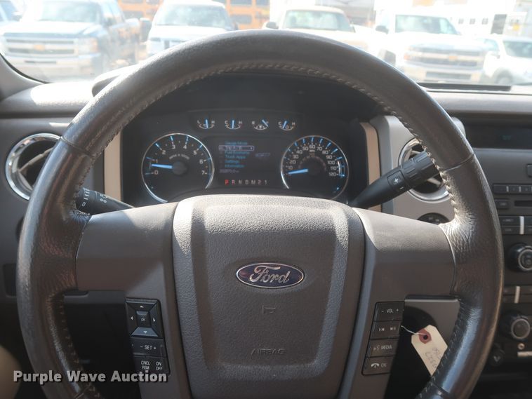 image for item HW9066 2012 Ford F150 XLT  SuperCrew pickup truck