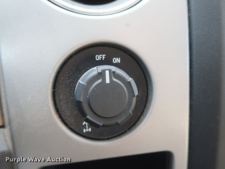 image for item HW9066 2012 Ford F150 XLT  SuperCrew pickup truck