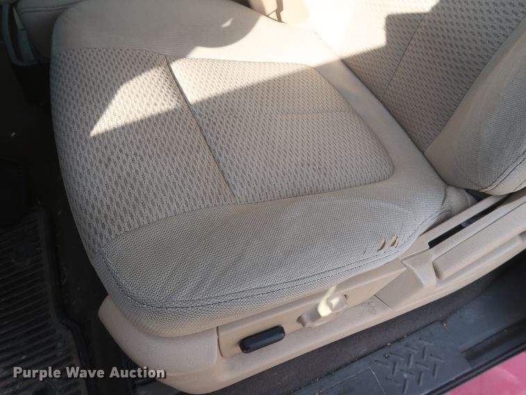 image for item HW9066 2012 Ford F150 XLT  SuperCrew pickup truck