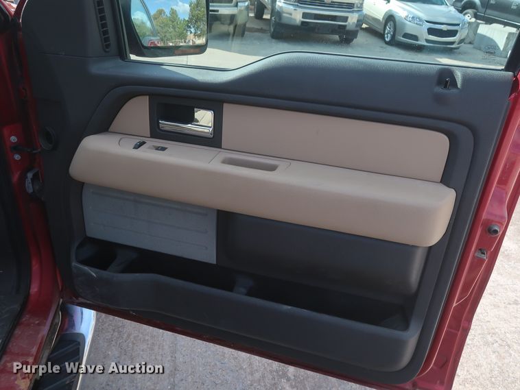 image for item HW9066 2012 Ford F150 XLT  SuperCrew pickup truck