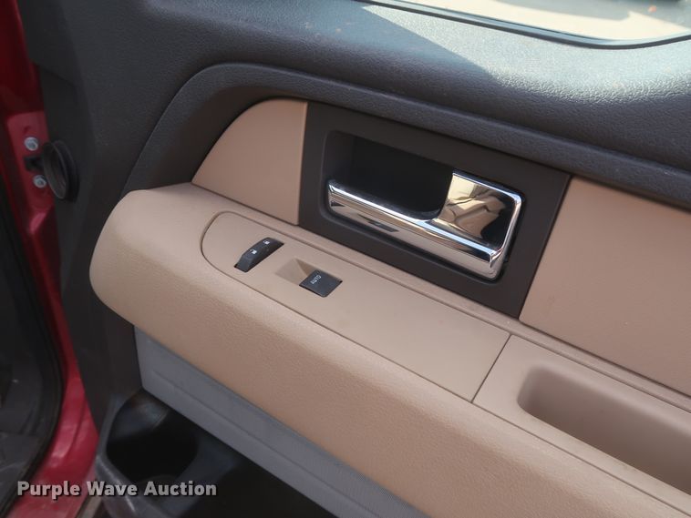 image for item HW9066 2012 Ford F150 XLT  SuperCrew pickup truck