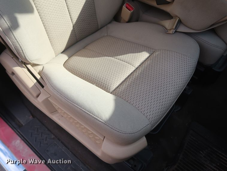 image for item HW9066 2012 Ford F150 XLT  SuperCrew pickup truck