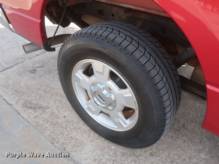 image for item HW9066 2012 Ford F150 XLT  SuperCrew pickup truck